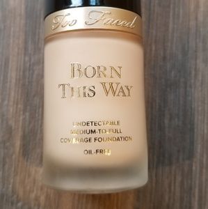 Too Faced Born This Way Foundation